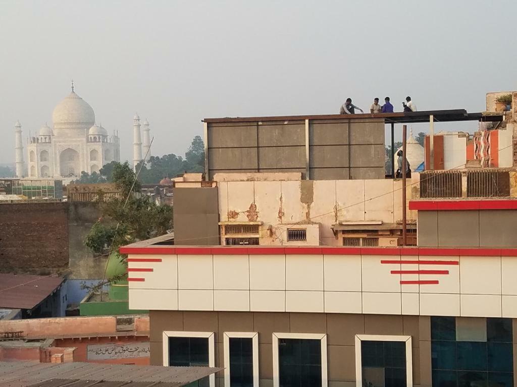 Hotel Sai Palace Walking Distance From Taj Mahal--View Of Taj Mahal Agra  Exterior photo